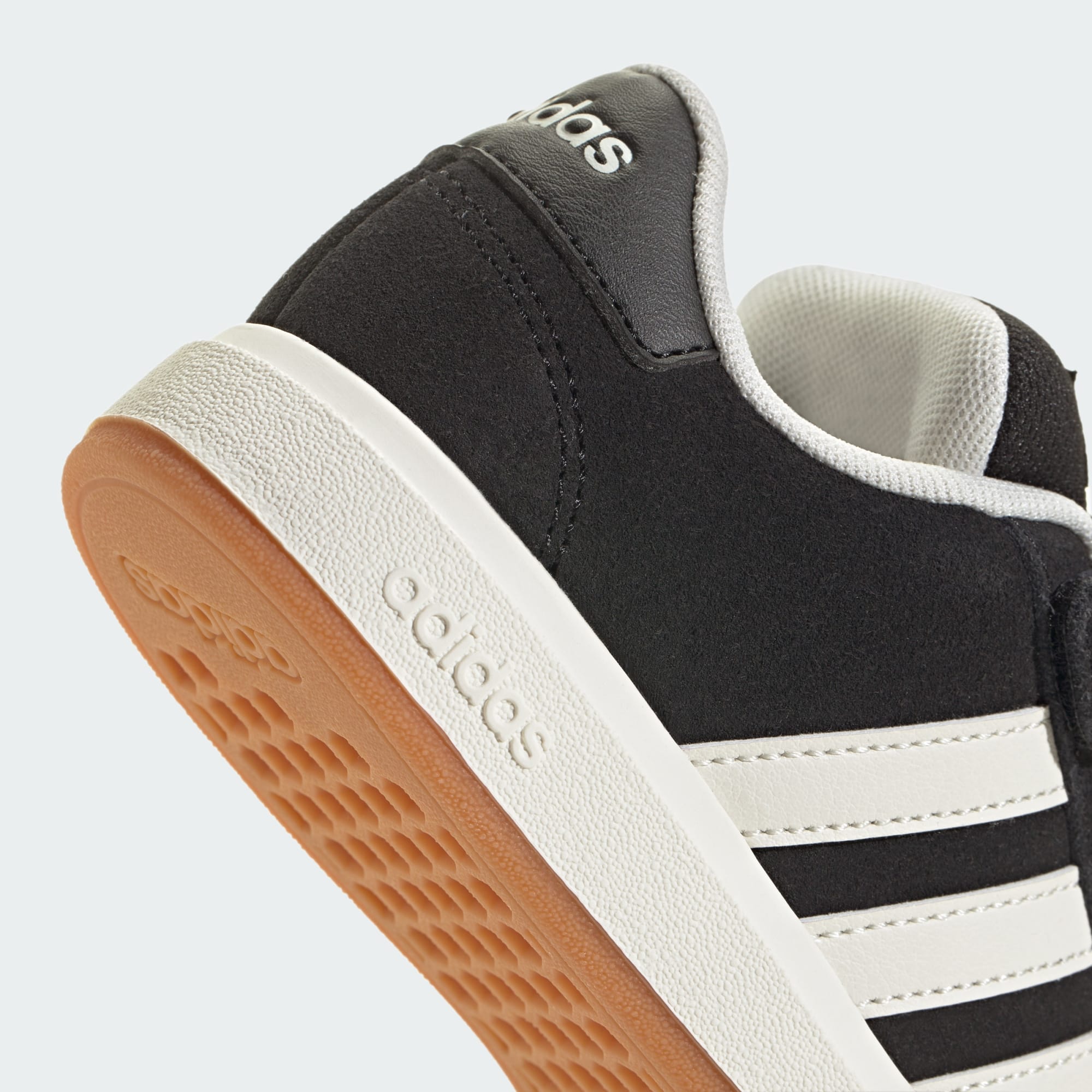 Adidas Grand Court 00s EL Preta/Branca Adidas 