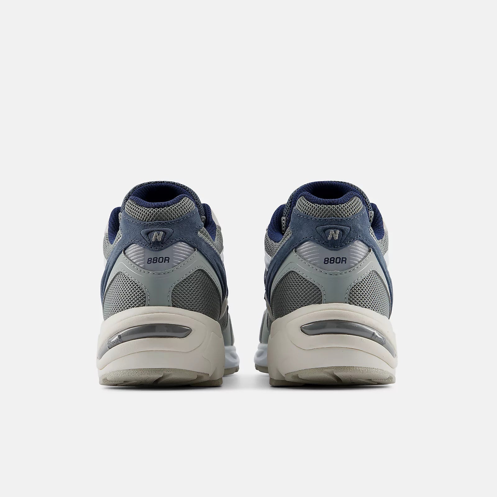 Sapatilhas Homem New Balance 880R Cinza New Balance 