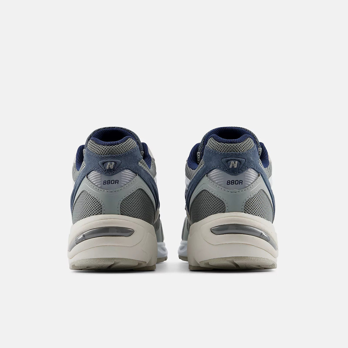 Sapatilhas Homem New Balance 880R Cinza New Balance 