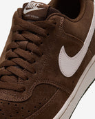 Sapatilhas Nike Court Vision Low SD Premium Castanhas pormenor