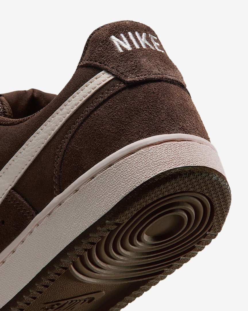 Sapatilhas Nike Court Vision Low SD Premium Castanhas pormenor do calcanhar