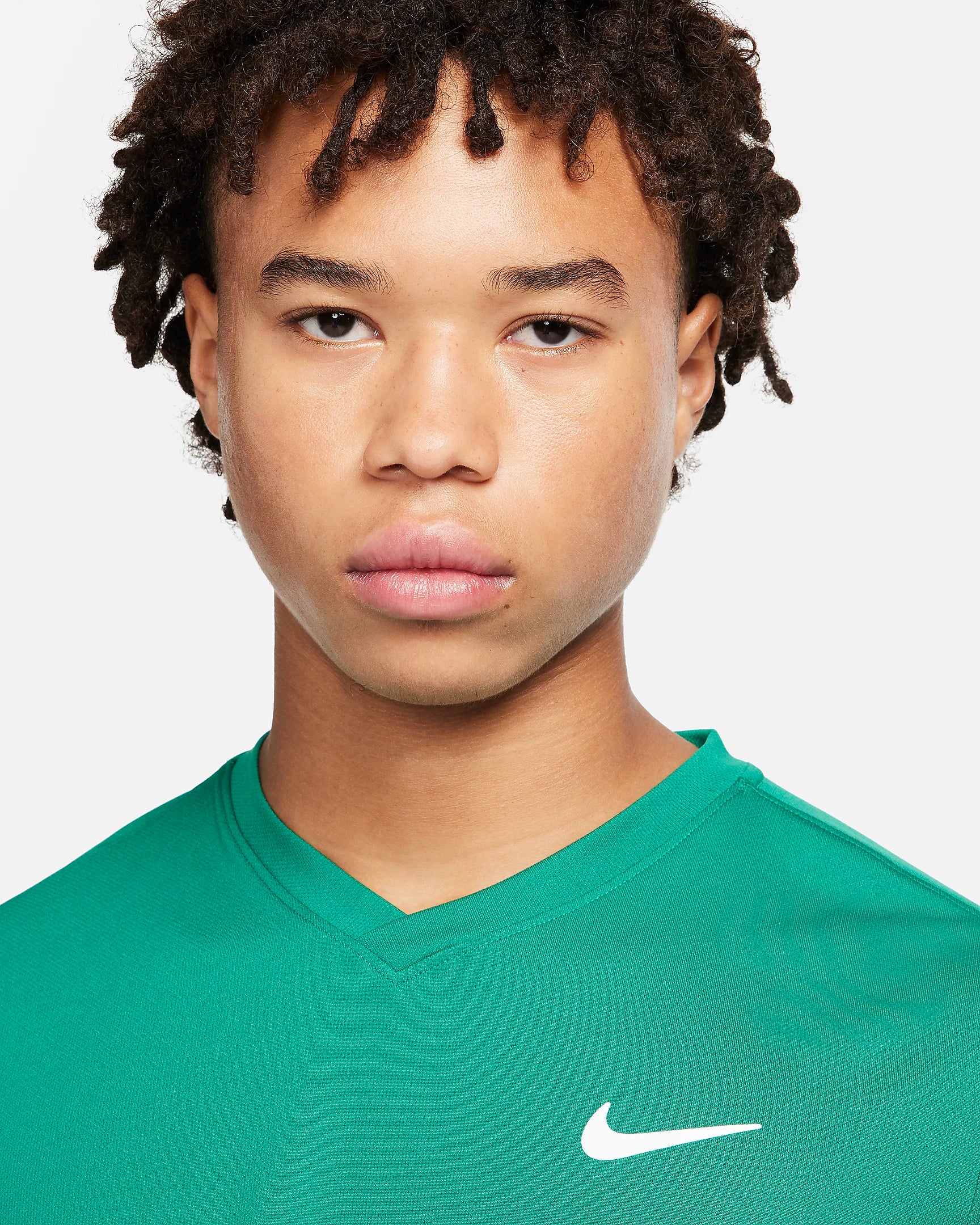 T-Shirt de Treino Nike Dri-Fit Victory Verde – imagem 3 – detalhe