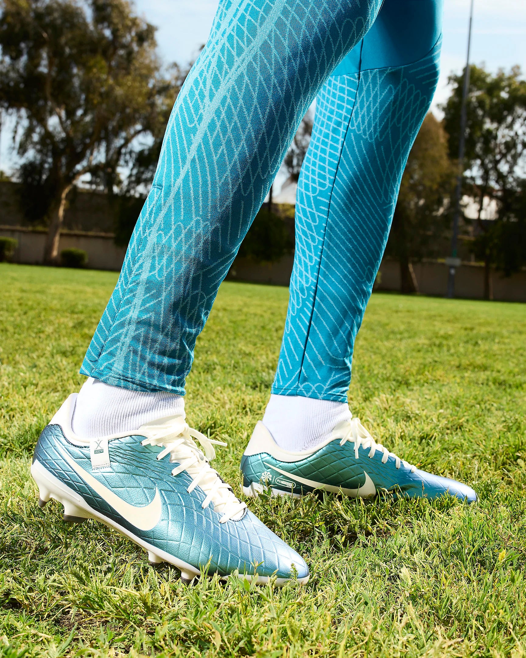 Nike Legend 10 Acad FG/MG 30 Azul Nike