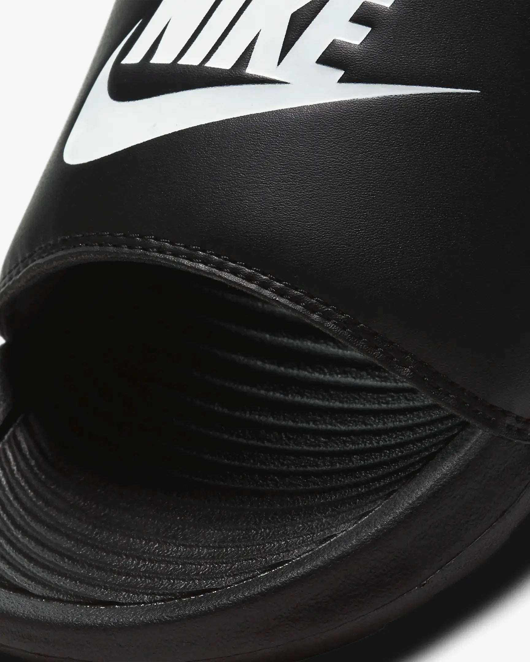 Nike Chinelos Victori One Slide Preto Nike 