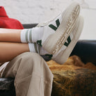 Veja V-90 Leather Branca/Verde Veja 